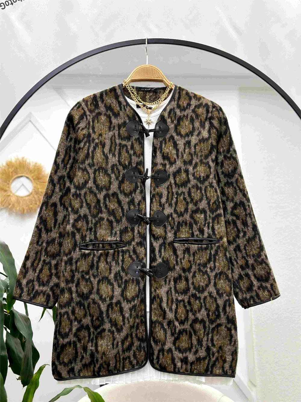 DERİ BİYELİ LEOPAR KAP