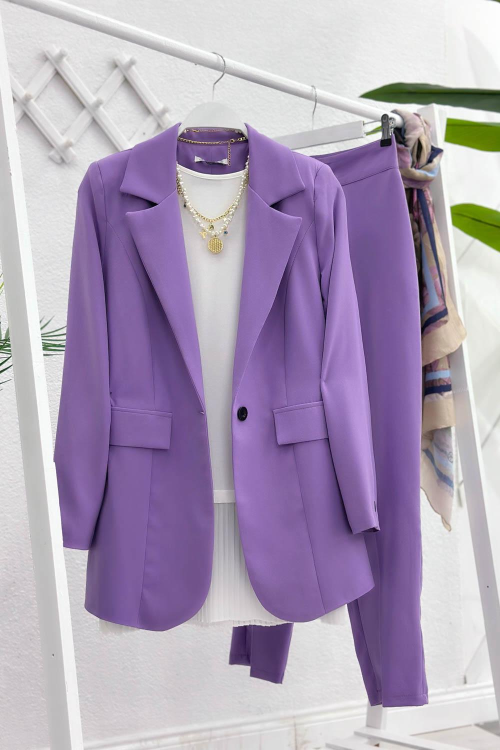SIRT DÜĞME DETAYLI BLAZER TAKIM