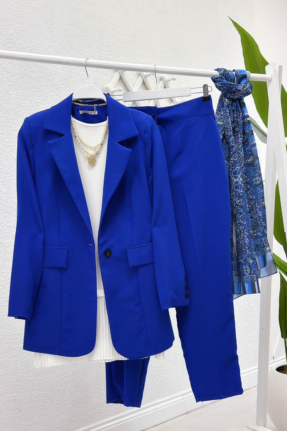SIRT DÜĞME DETAYLI BLAZER TAKIM