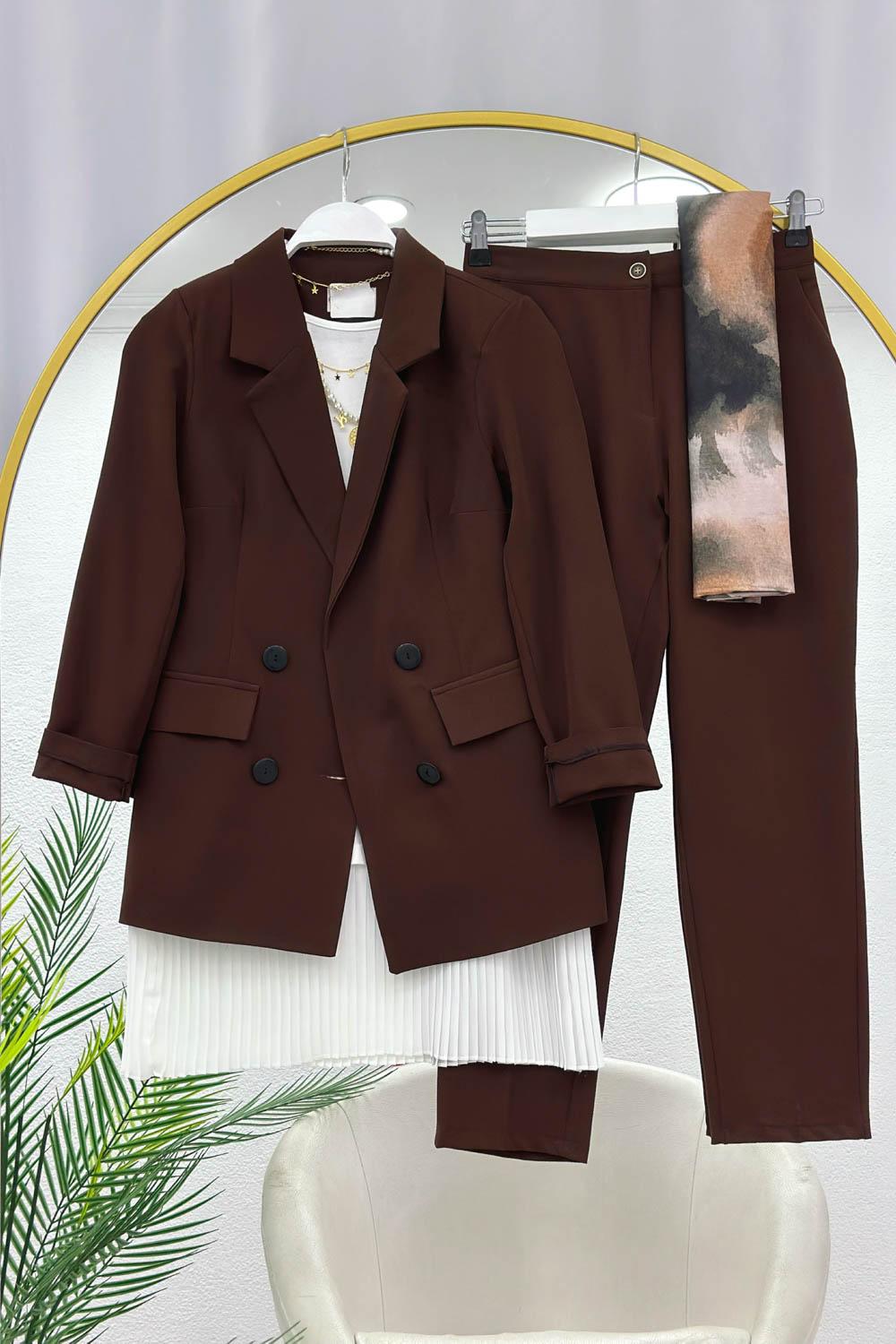 DÖRT DÜĞMELİ BLAZER CEKET TAKIM