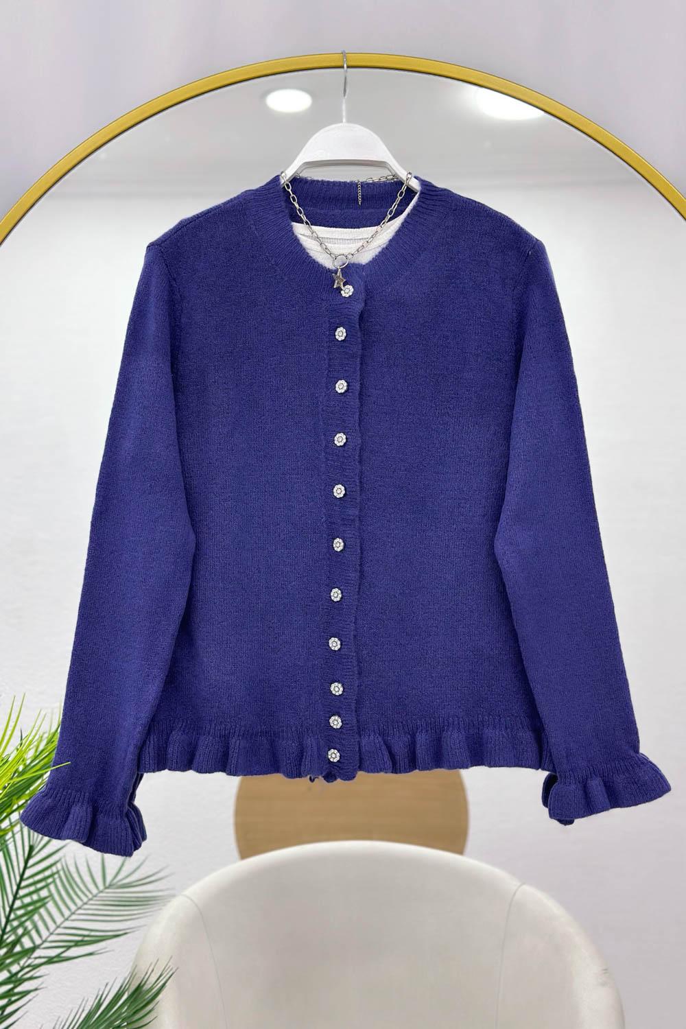 ÇİÇEK DÜĞMELİ TRİKO HIRKA