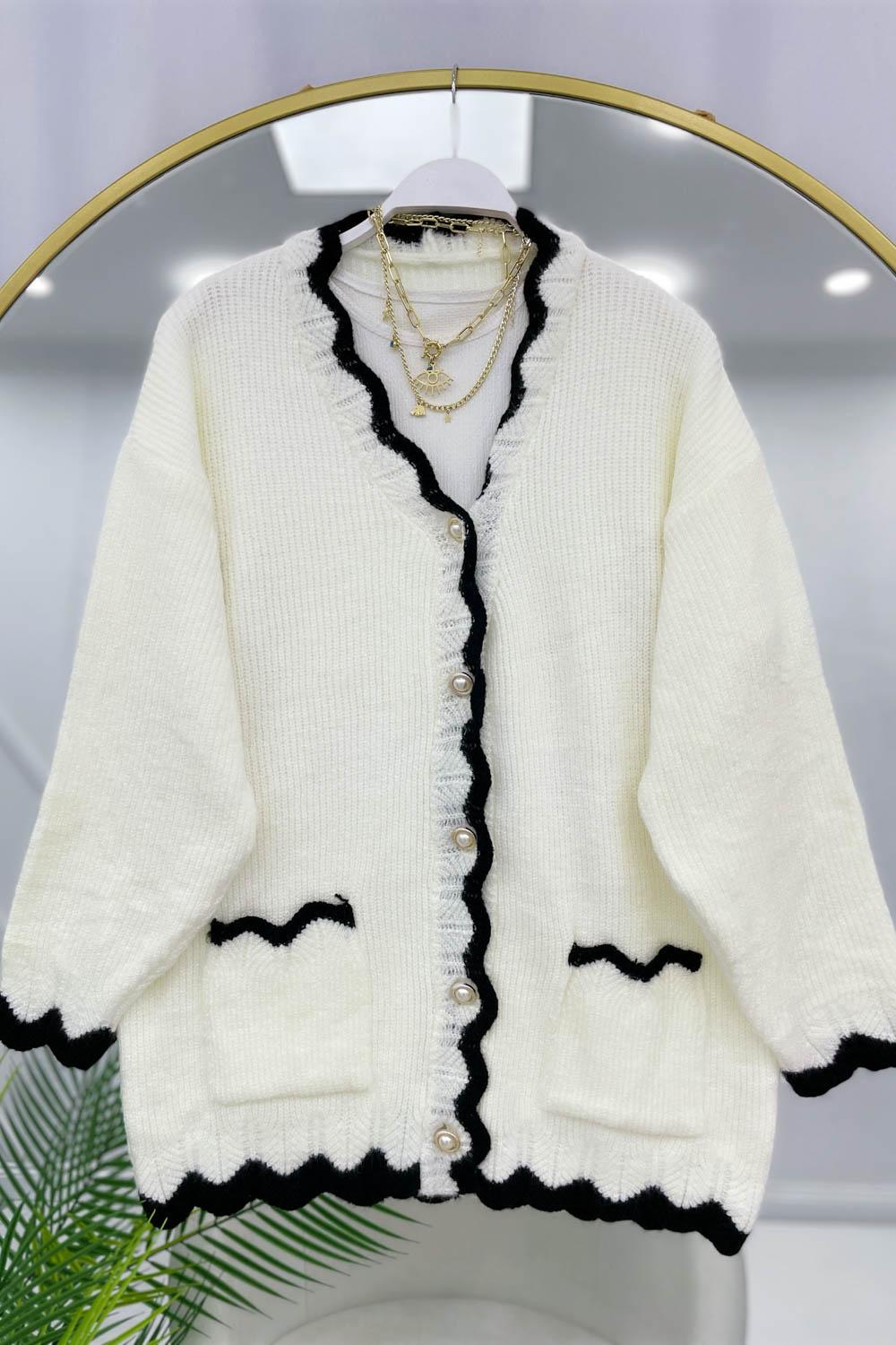 NAKIŞ DESENLİ YUMOŞ HIRKA