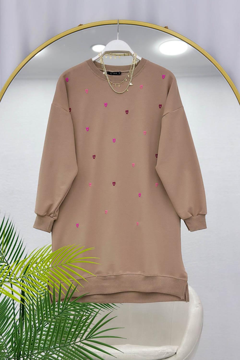 KÜÇÜK KALP NAKIŞ DETAYLI TUNİK