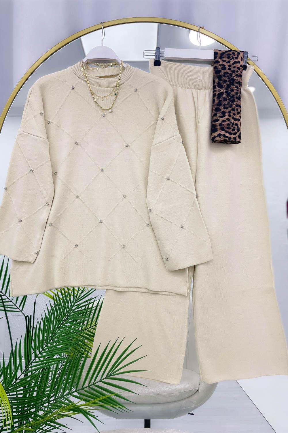 TAŞ DETAYLI KADIN TRİKO TAKIM