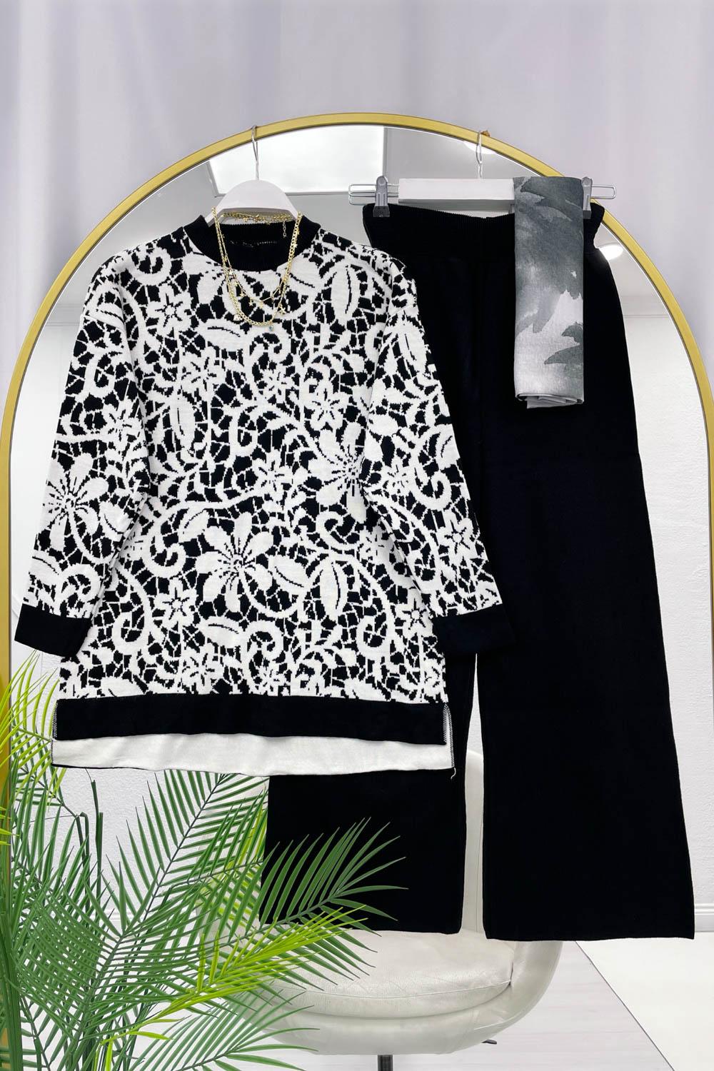 DESENLİ YANLARI YIRTMAÇ DETAYLI KADIN TRİKO TAKIM