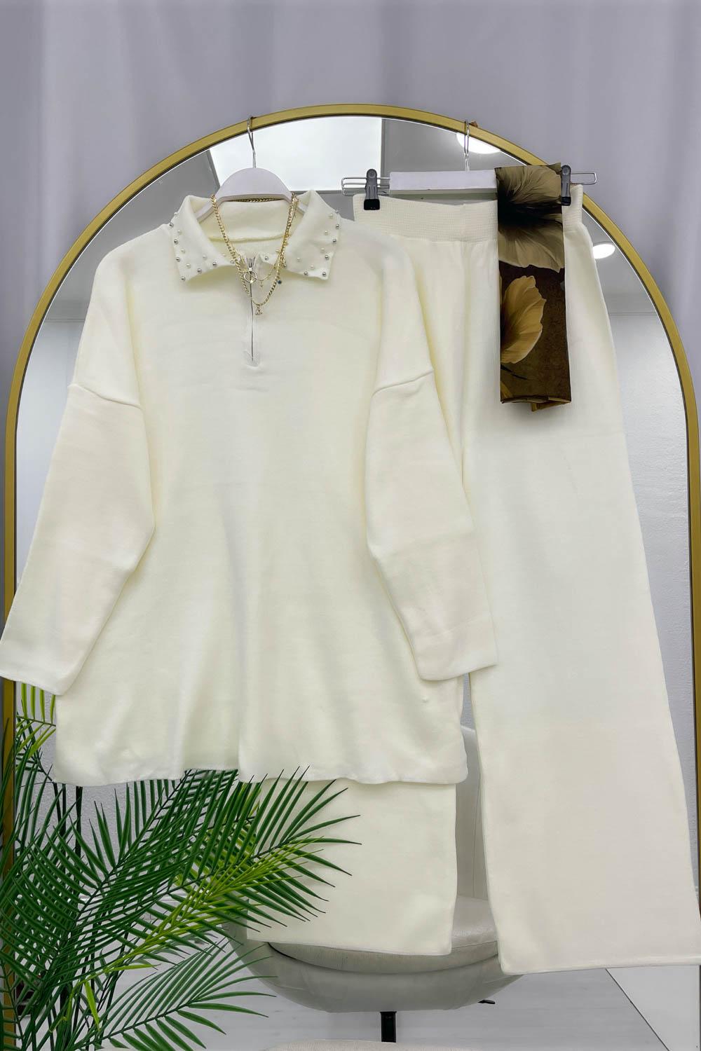 FERMUARLI YAKASI BONCUK DETAYLI KADIN TRİKO TAKIM