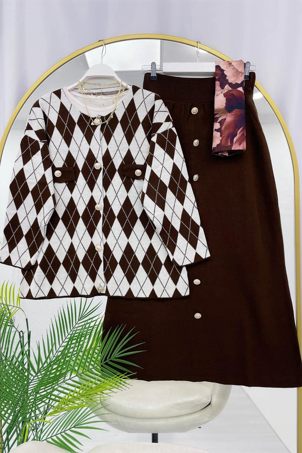 GOLD DÜĞME DETAYLI ETEKLİ KADIN TRİKO TAKIM