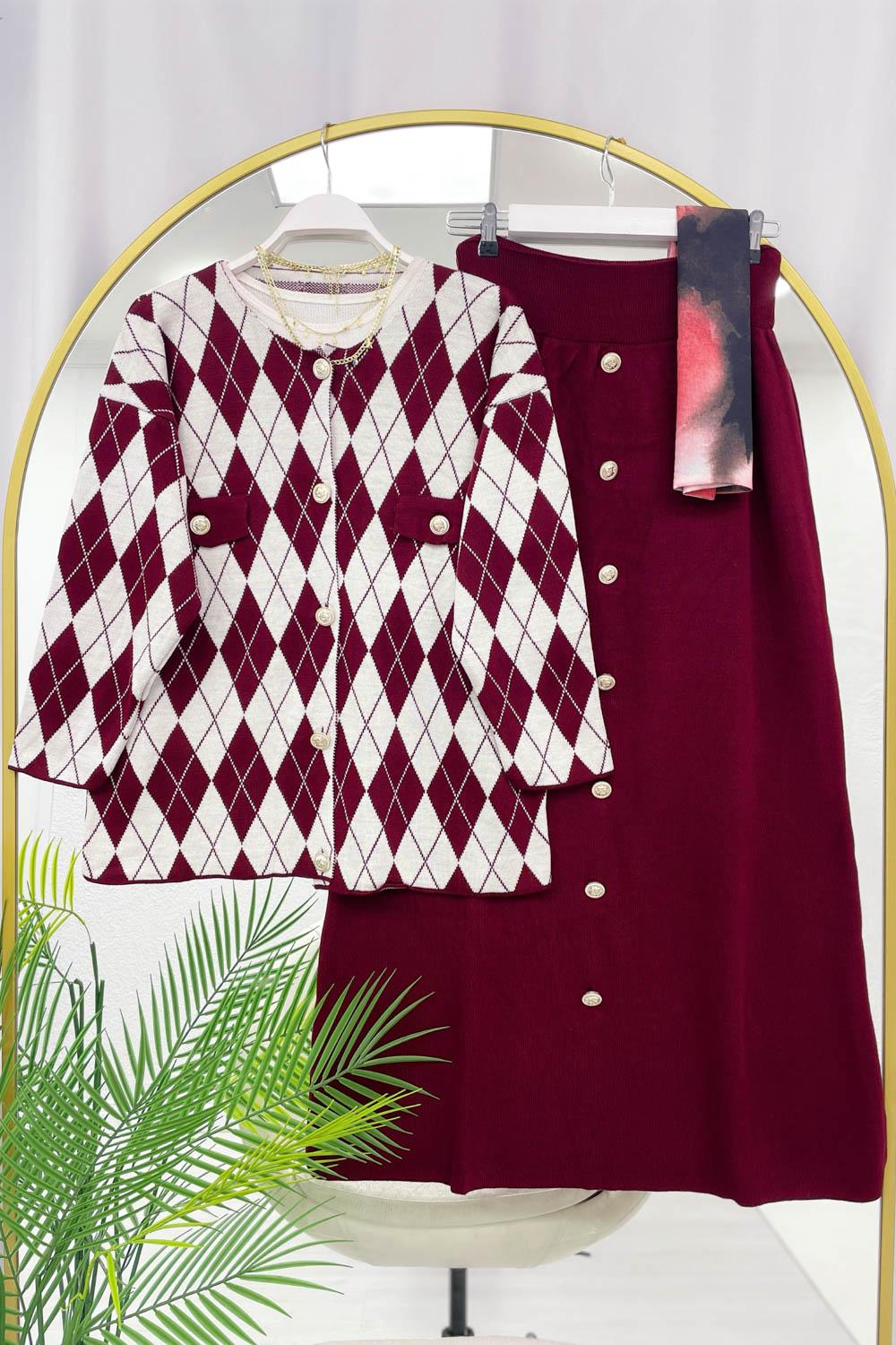 GOLD DÜĞME DETAYLI ETEKLİ KADIN TRİKO TAKIM