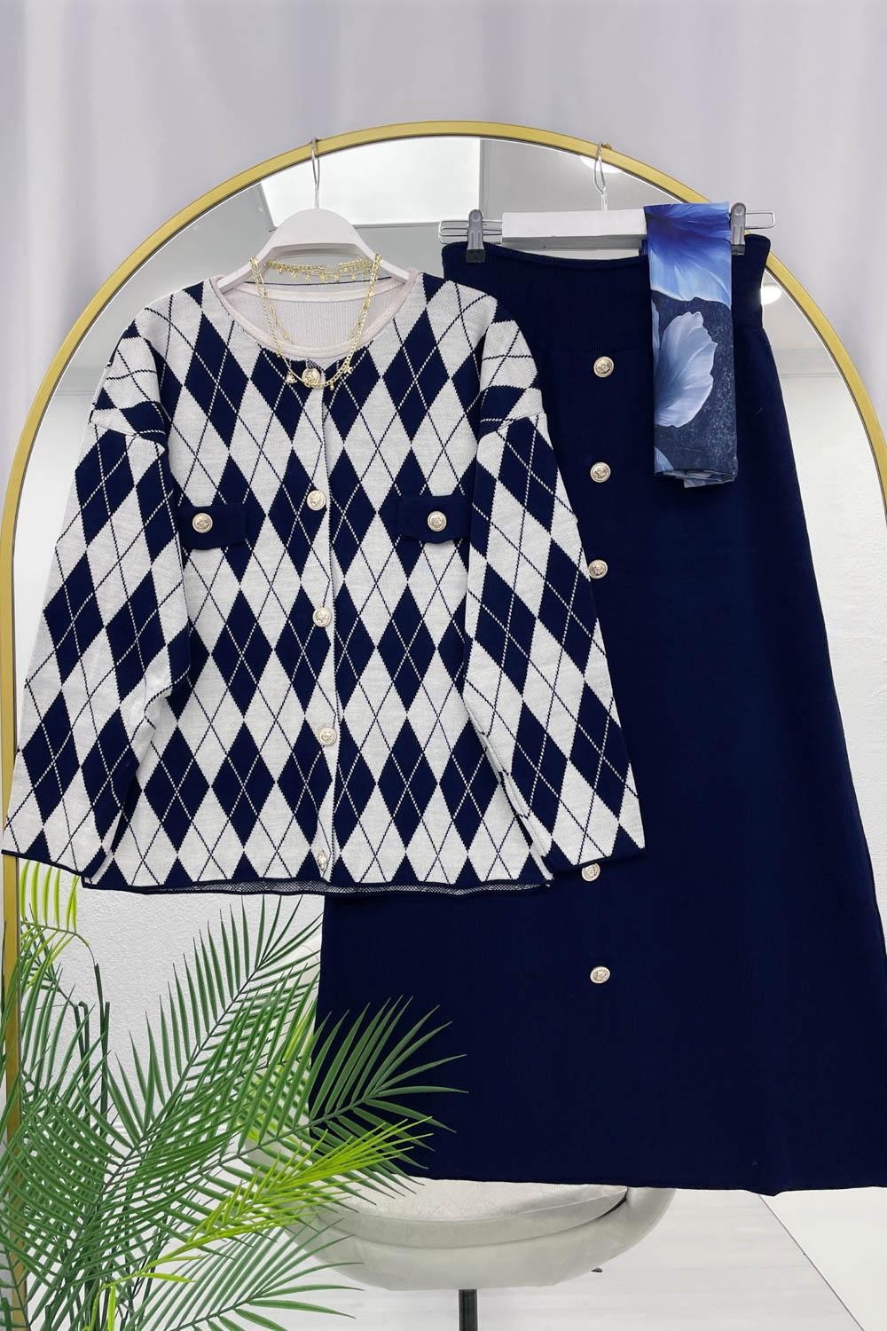 GOLD DÜĞME DETAYLI ETEKLİ KADIN TRİKO TAKIM