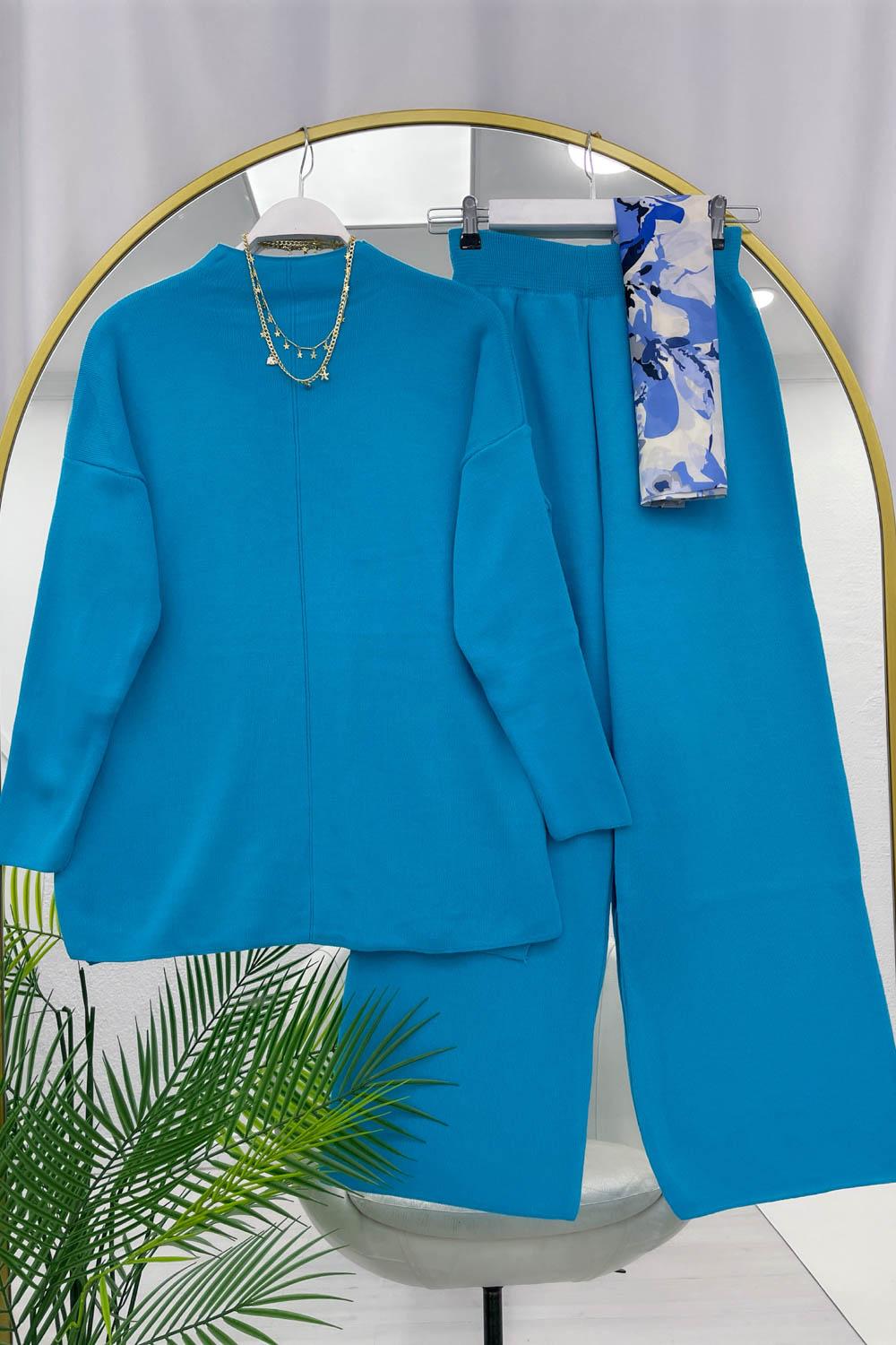 ÖNÜ ÇİZGİ DETAYLI KADIN TRİKO TAKIM