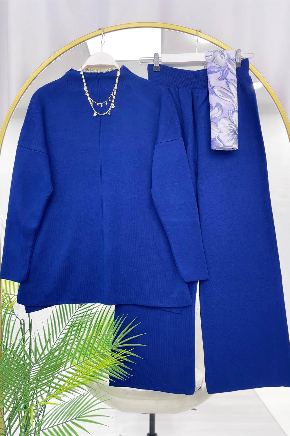 ÖNÜ ÇİZGİ DETAYLI KADIN TRİKO TAKIM