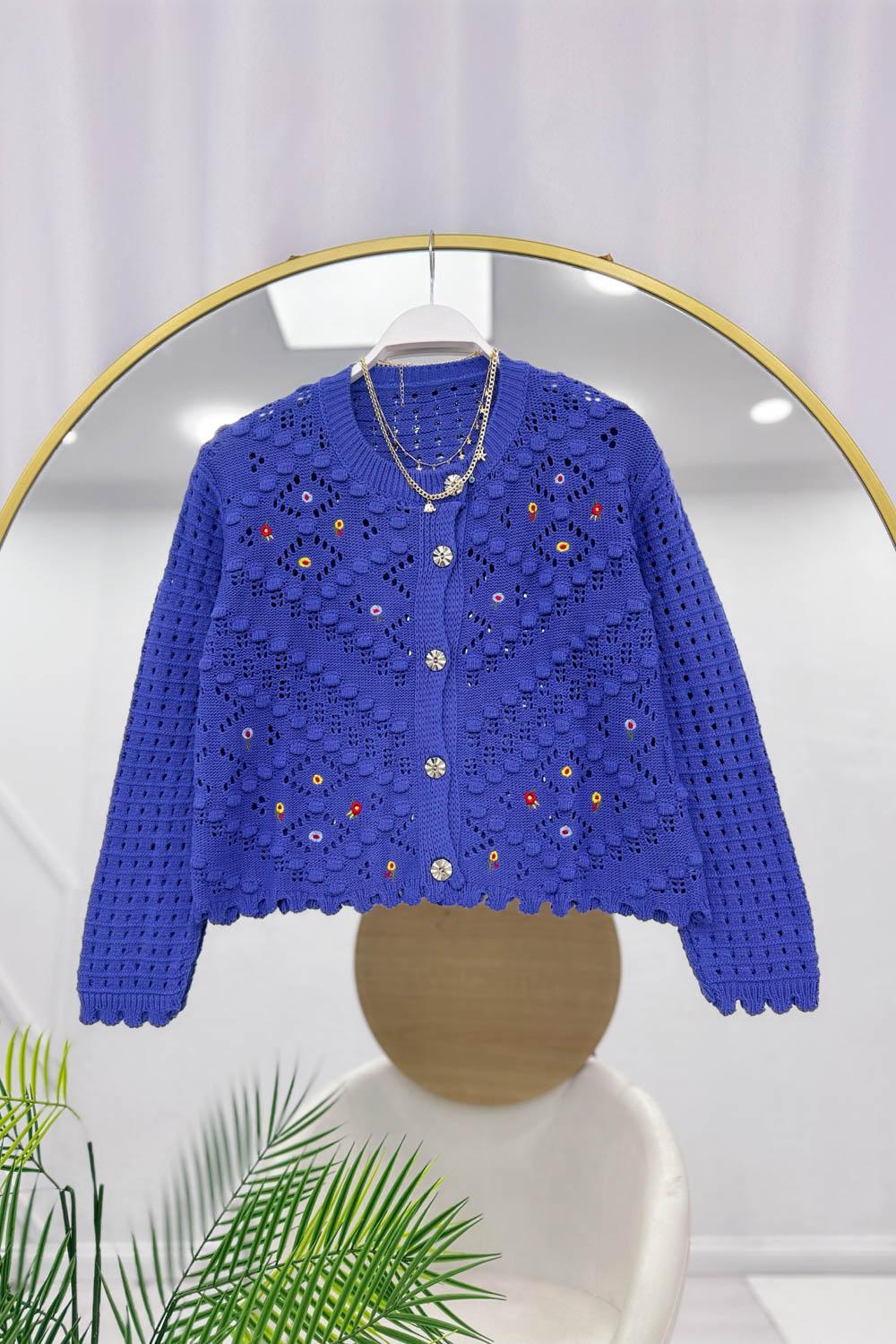 KIRÇİÇEĞİ İŞLEMELİ TRİKO HIRKA