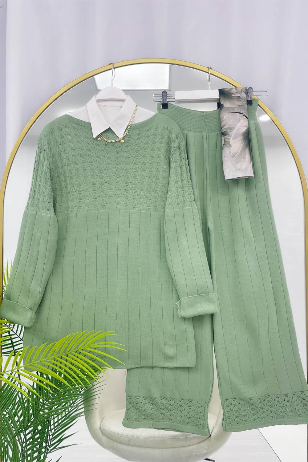 V ÖRGÜLÜ KADIN TRİKO TAKIM