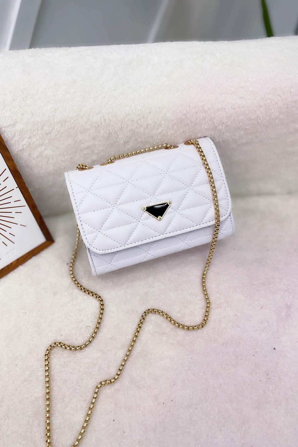 ÜÇGEN TOKALI KAPAKLI KADIN ÇANTASI