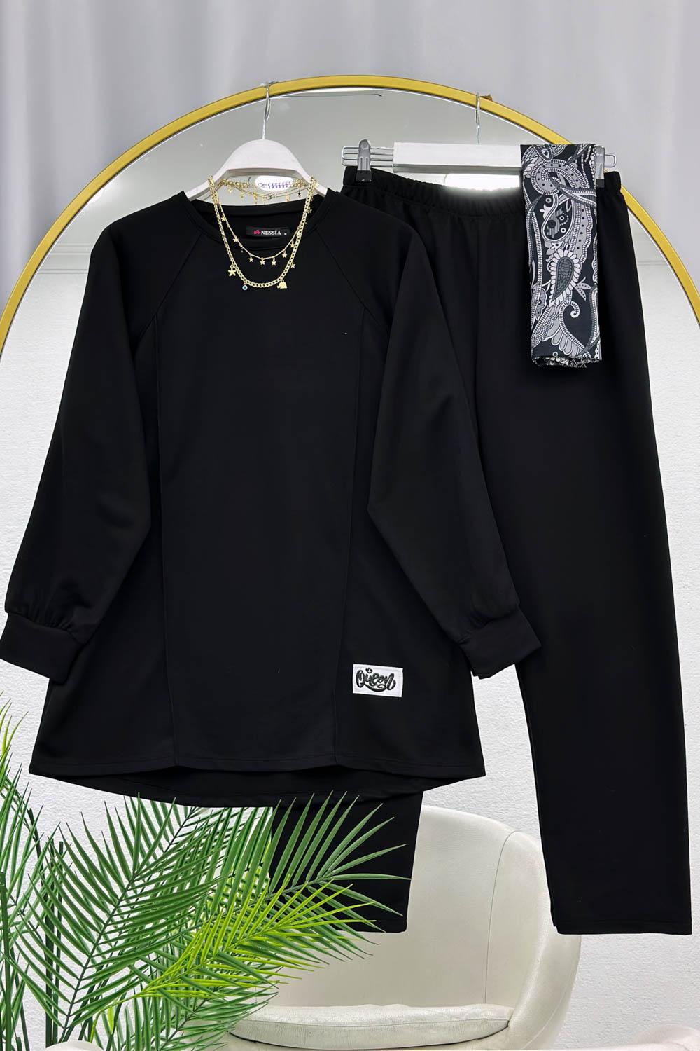 DİKİŞ GEÇİŞLİ ARMA DETAYLI KADIN SPOR TAKIM