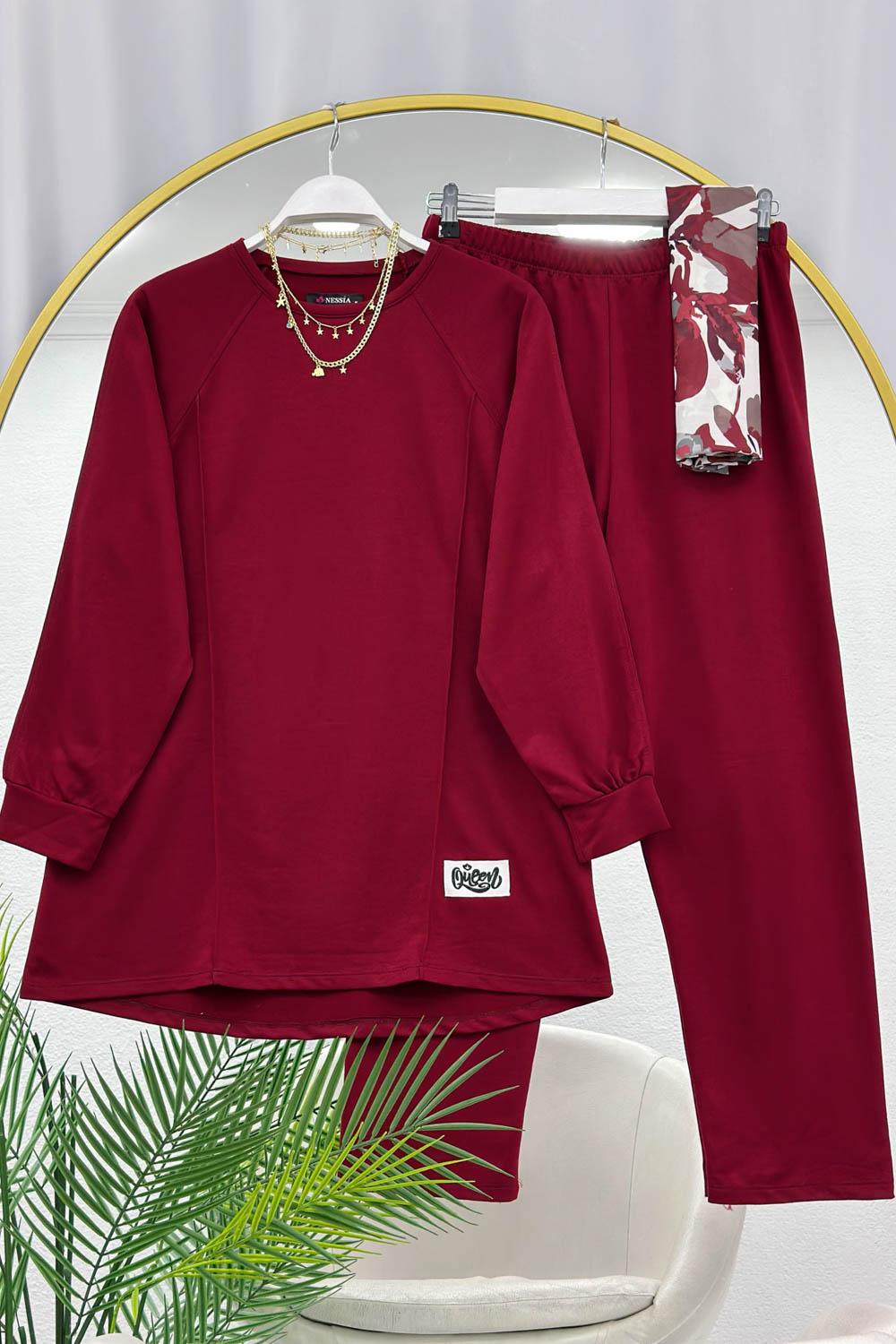 DİKİŞ GEÇİŞLİ ARMA DETAYLI KADIN SPOR TAKIM