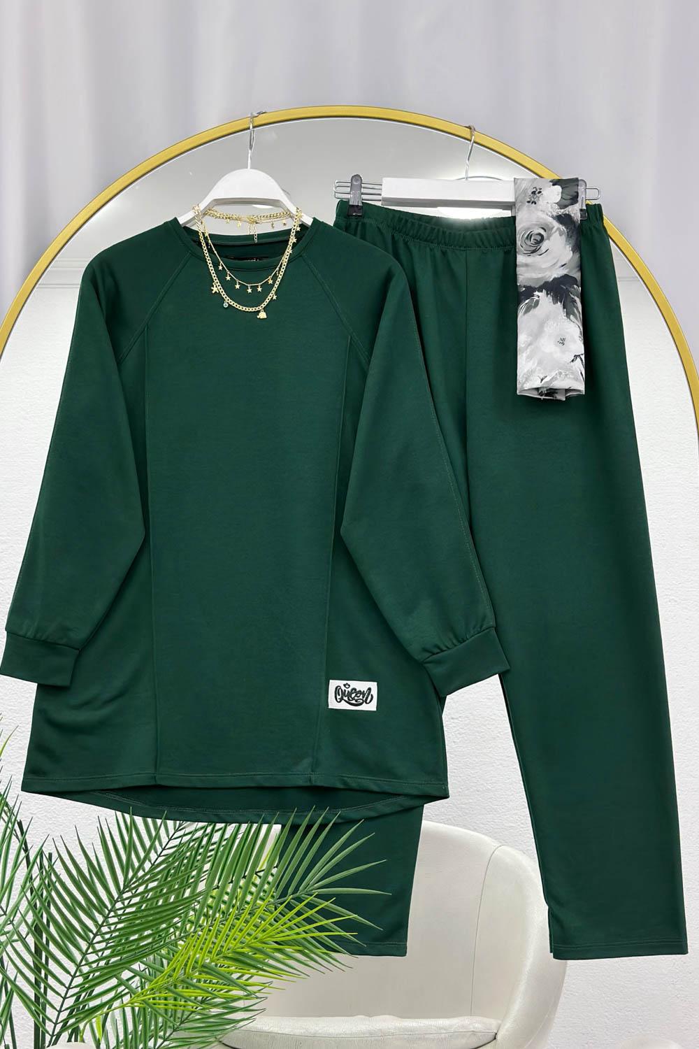 DİKİŞ GEÇİŞLİ ARMA DETAYLI KADIN SPOR TAKIM