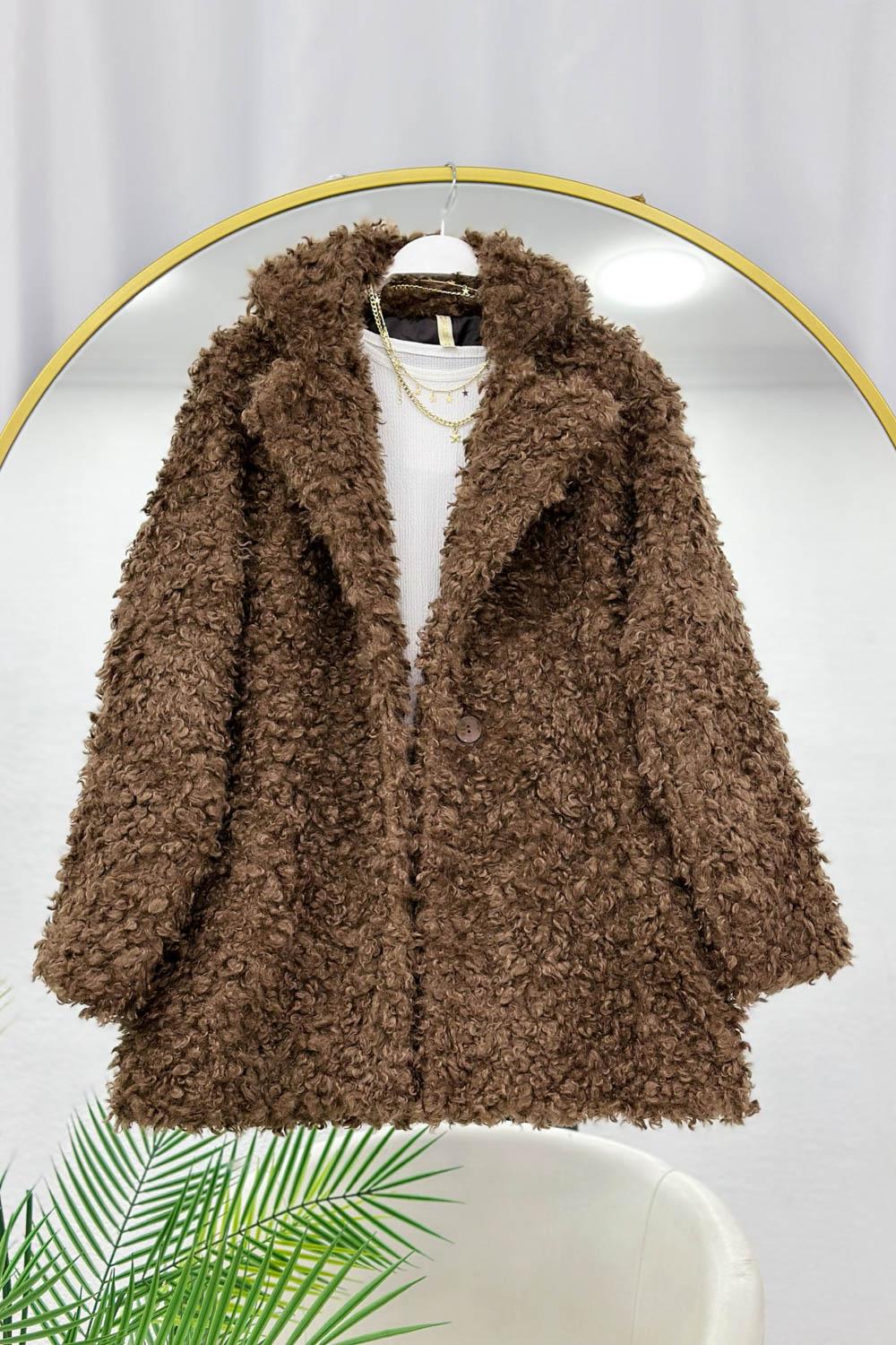 DÜĞMELİ KADIN YÜN KABAN