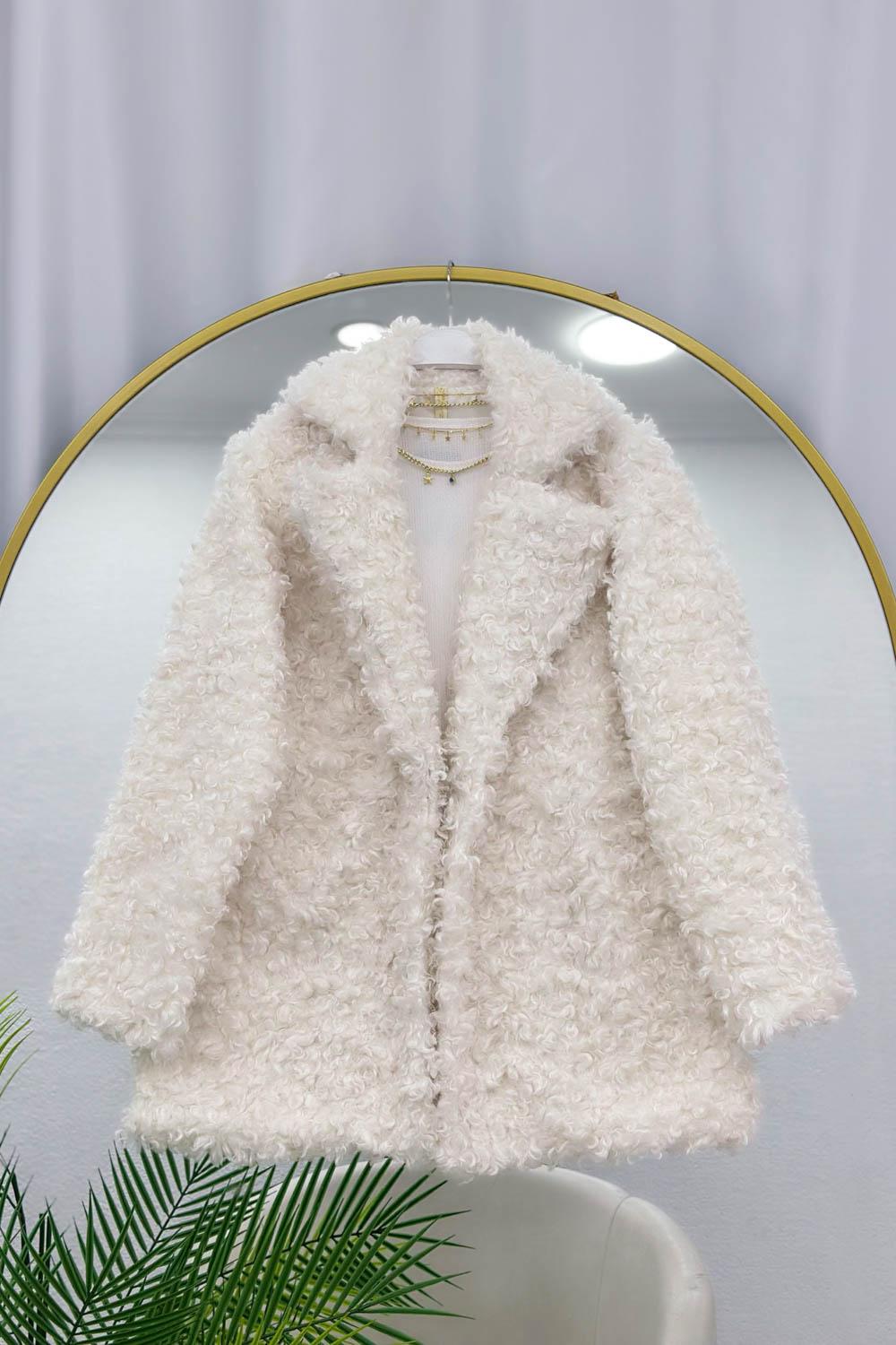 DÜĞMELİ KADIN YÜN KABAN