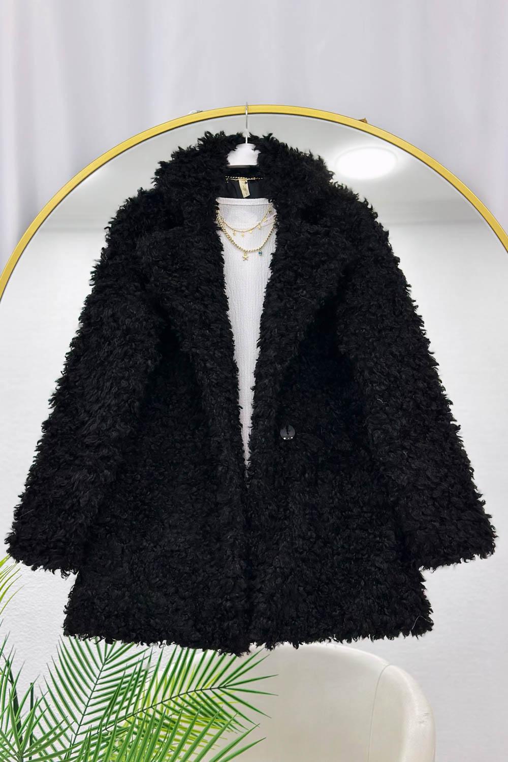 DÜĞMELİ KADIN YÜN KABAN