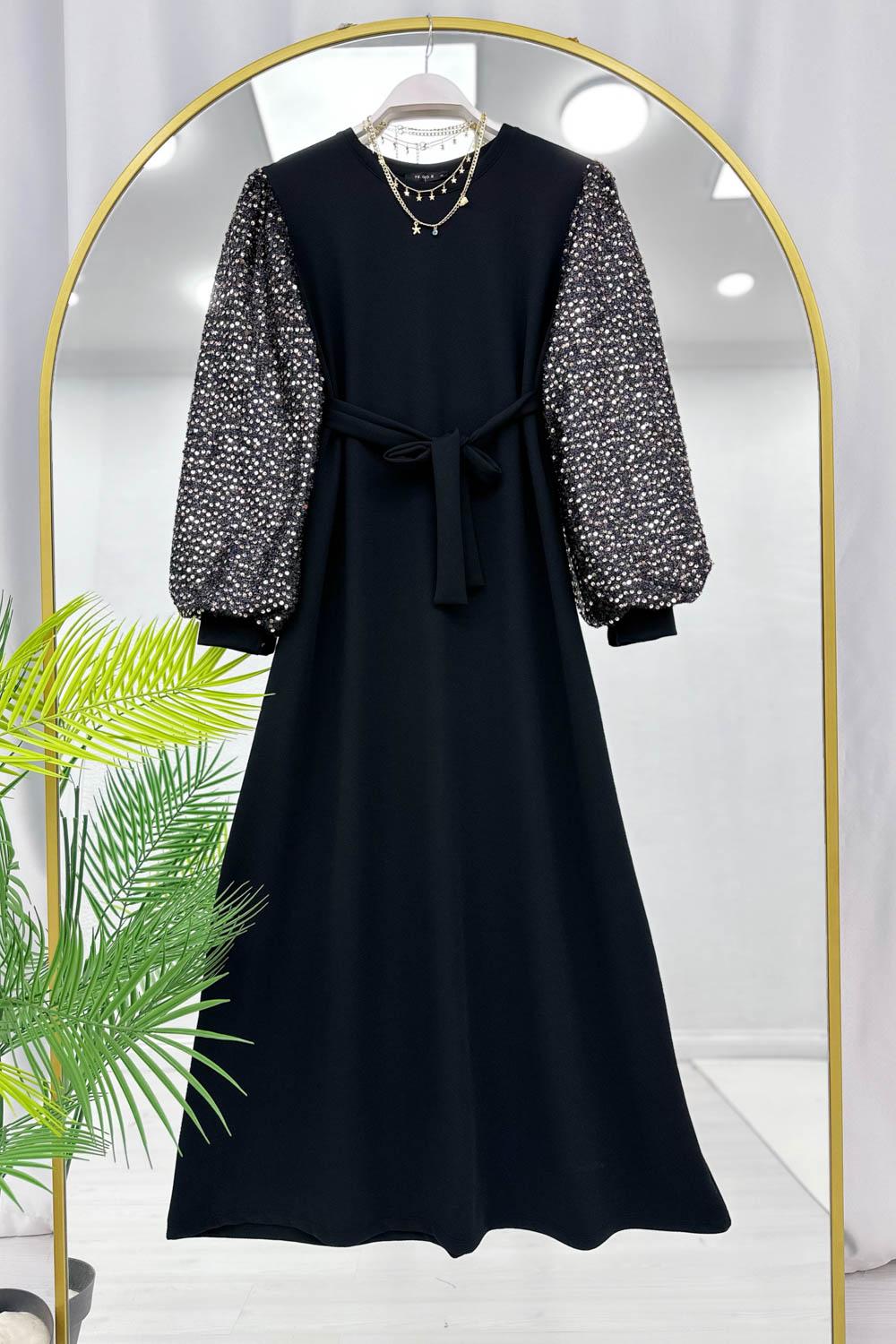 KOLLARI PAYETLİ KADIN ELBİSE