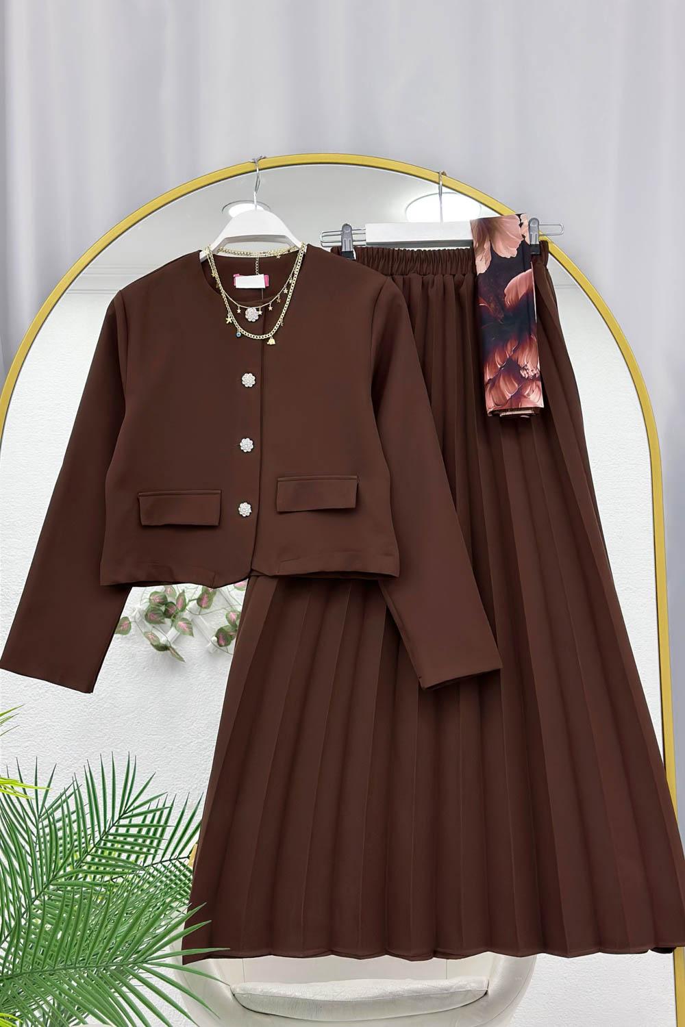 ETEĞİ PİLELİ ÇİÇEK DÜĞMELİ KREP TAKIM