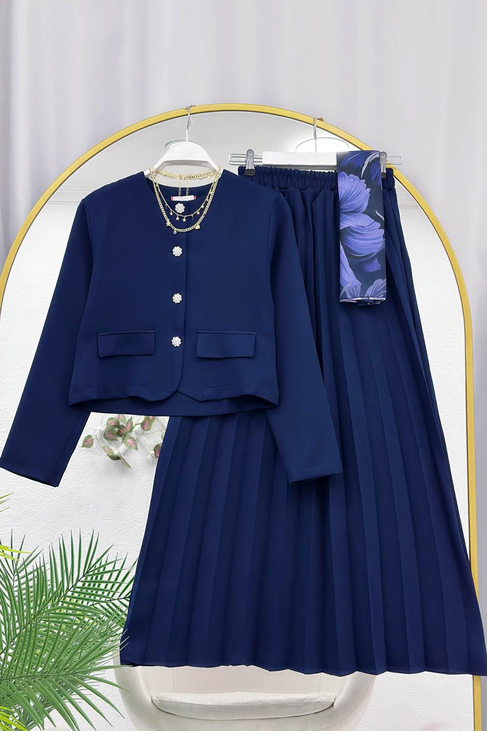 ETEĞİ PİLELİ ÇİÇEK DÜĞMELİ KREP TAKIM