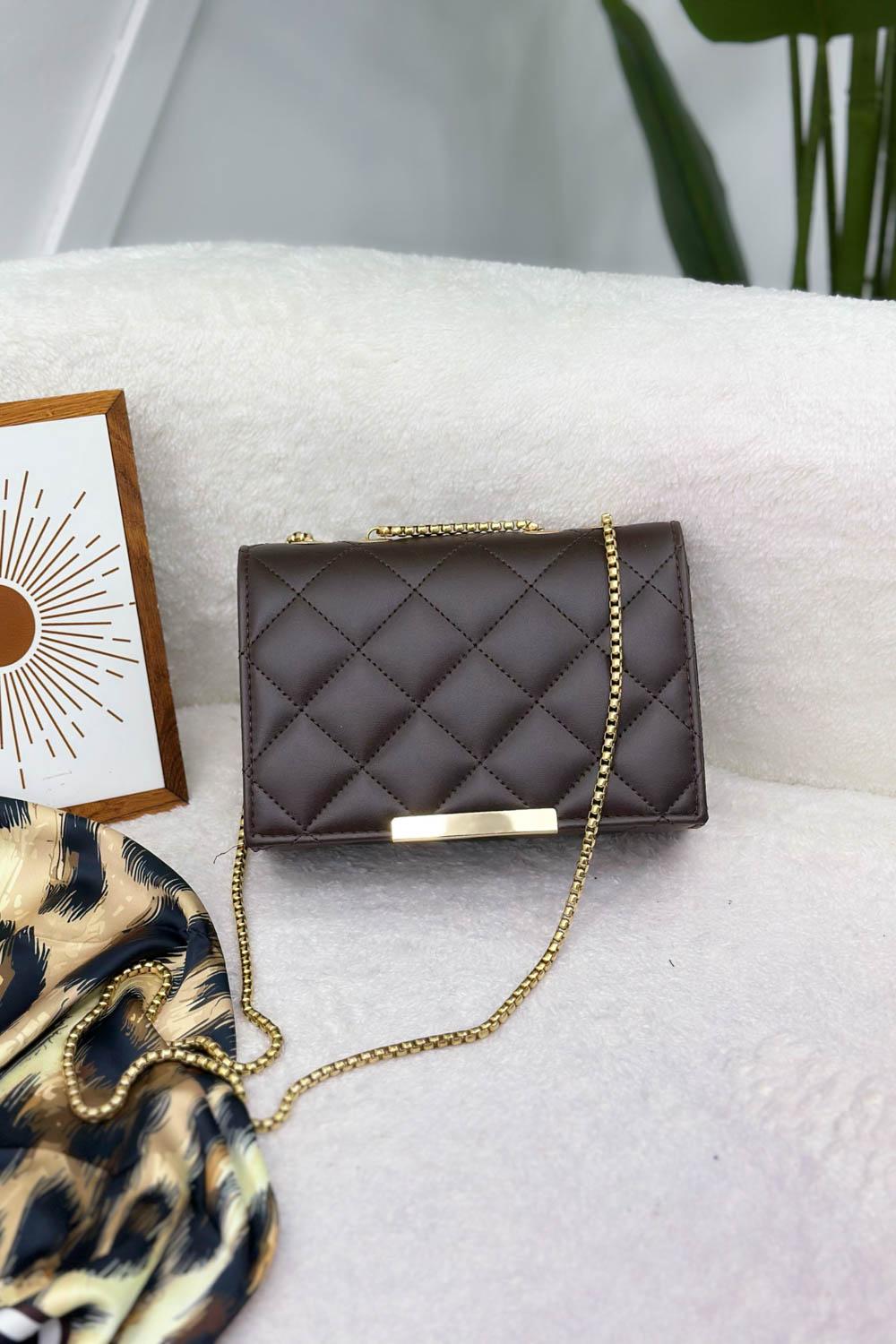 GOLD ZİNCİRLİ KAPAKLI KADIN ÇANTASI