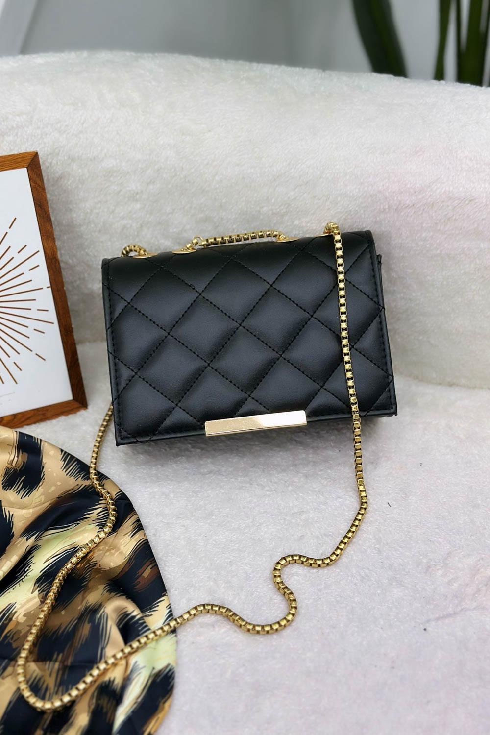 GOLD ZİNCİRLİ KAPAKLI KADIN ÇANTASI