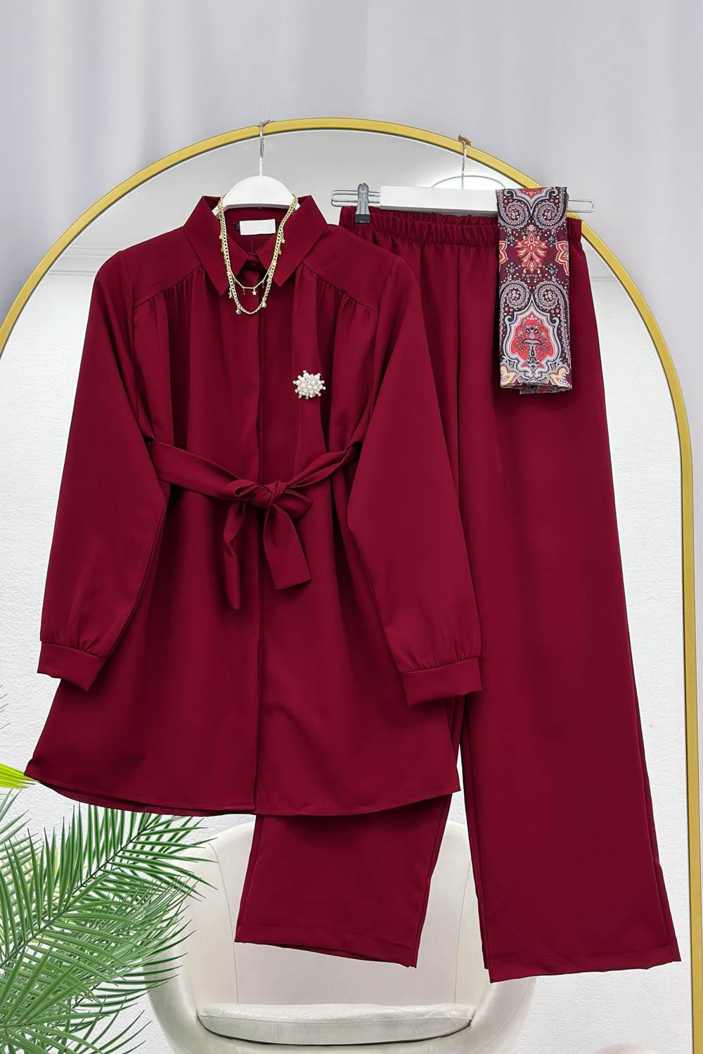 KEMER VE BRONŞ DETAYLI KADIN TAKIM