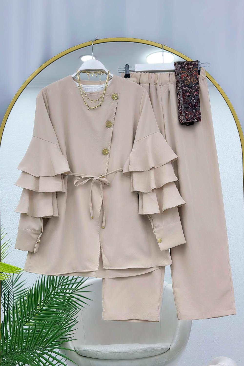 KOLLAR FIRFIRLI GOLD DÜĞME DETAYLI PANTOLONLU TAKIM