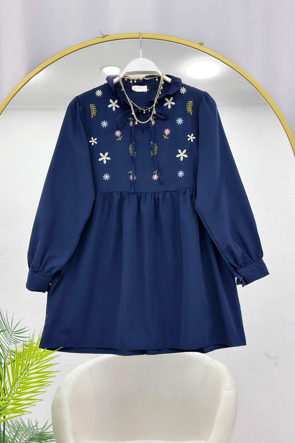 ÇİÇEK NAKIŞLI TUNİK