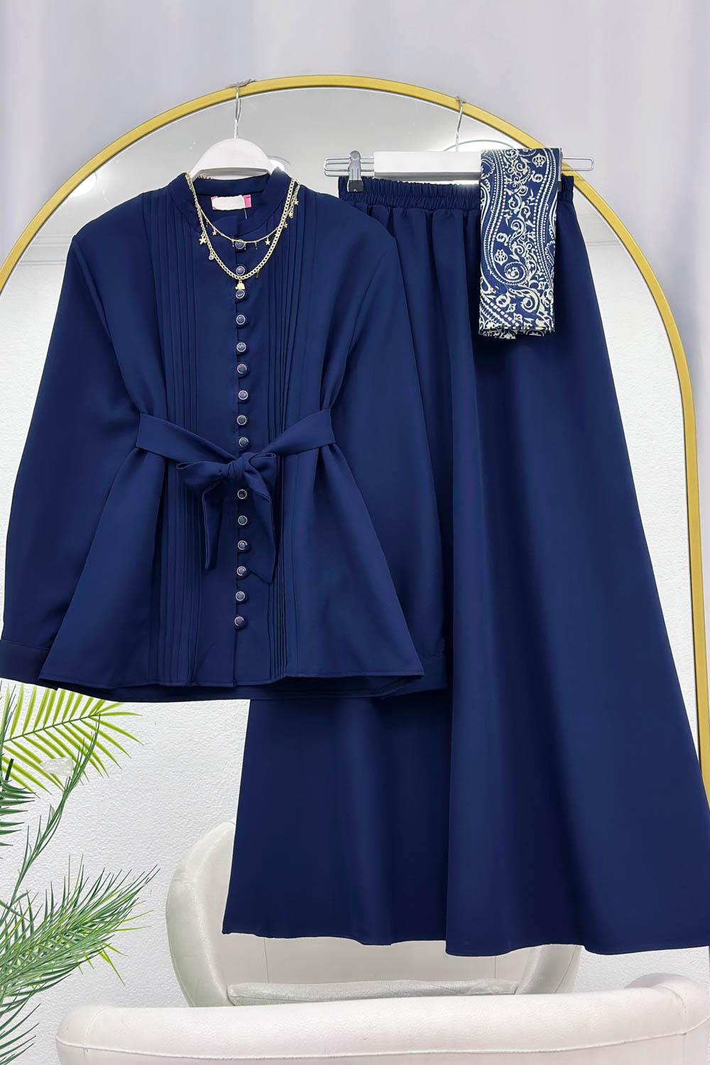 SIRALI DÜĞMELİ İTHAL KREP ETEKLİ TAKIM