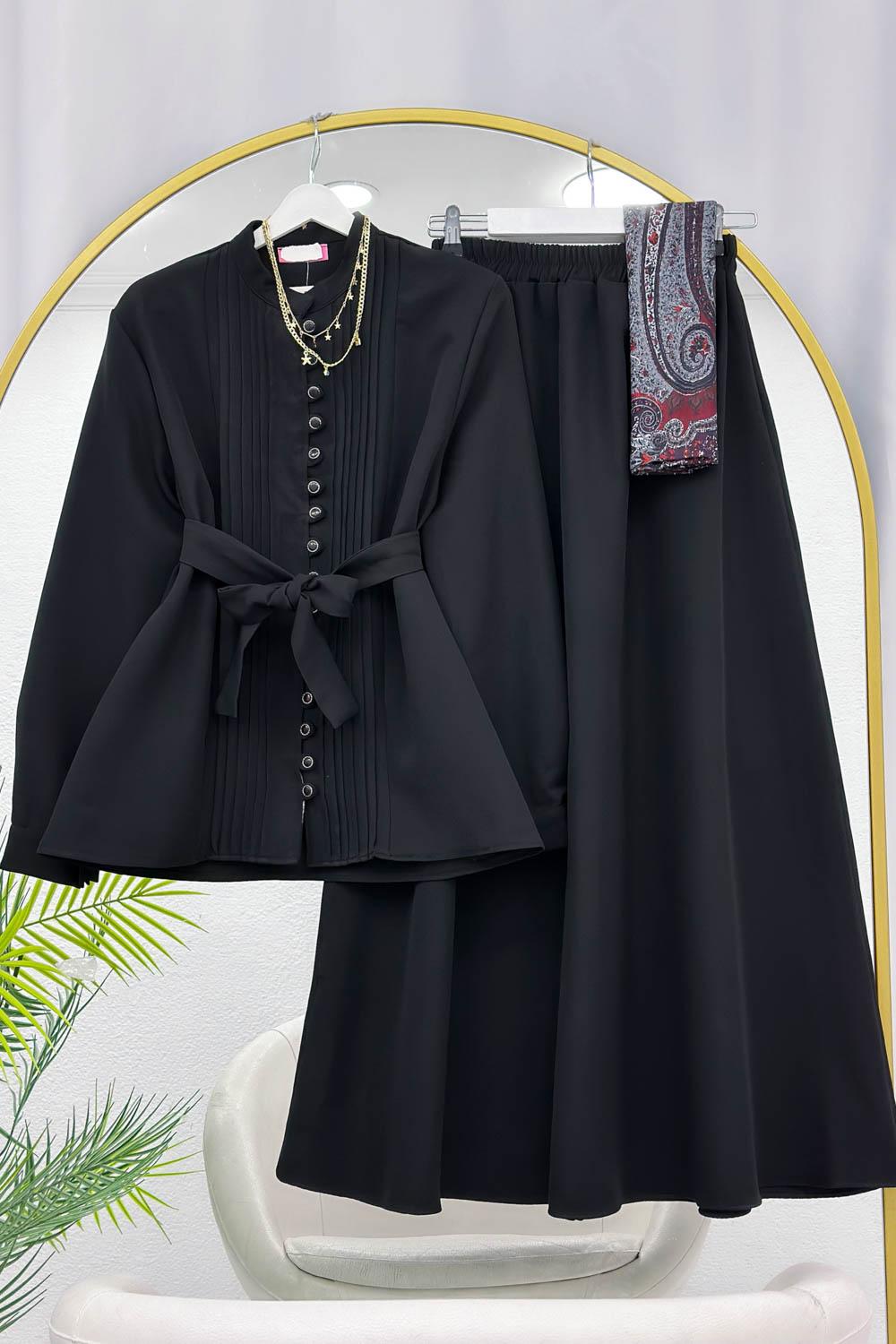 SIRALI DÜĞMELİ İTHAL KREP ETEKLİ TAKIM