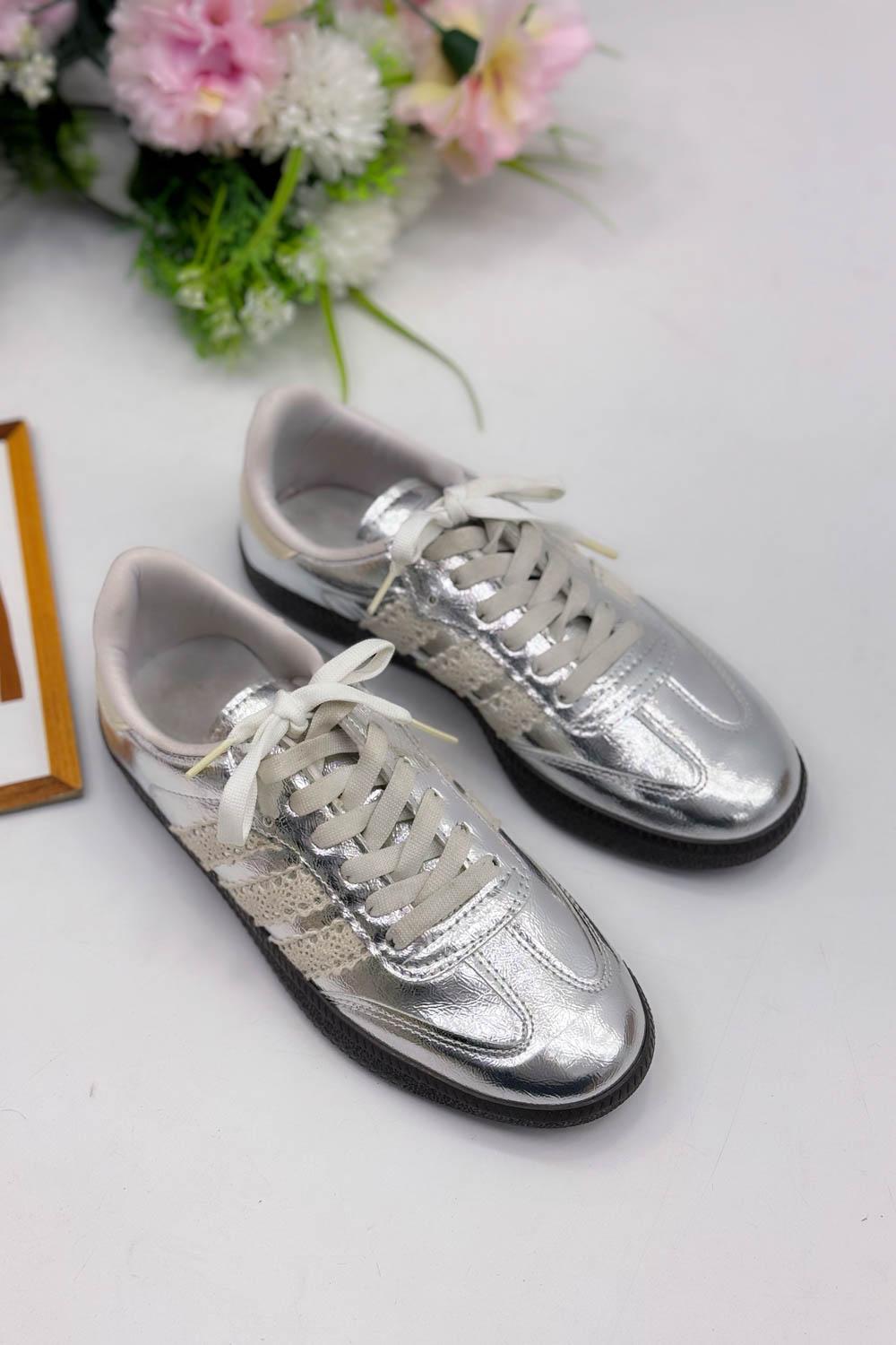 DANTEL DETAYLI KADIN BAĞCIKLI SNEAKER