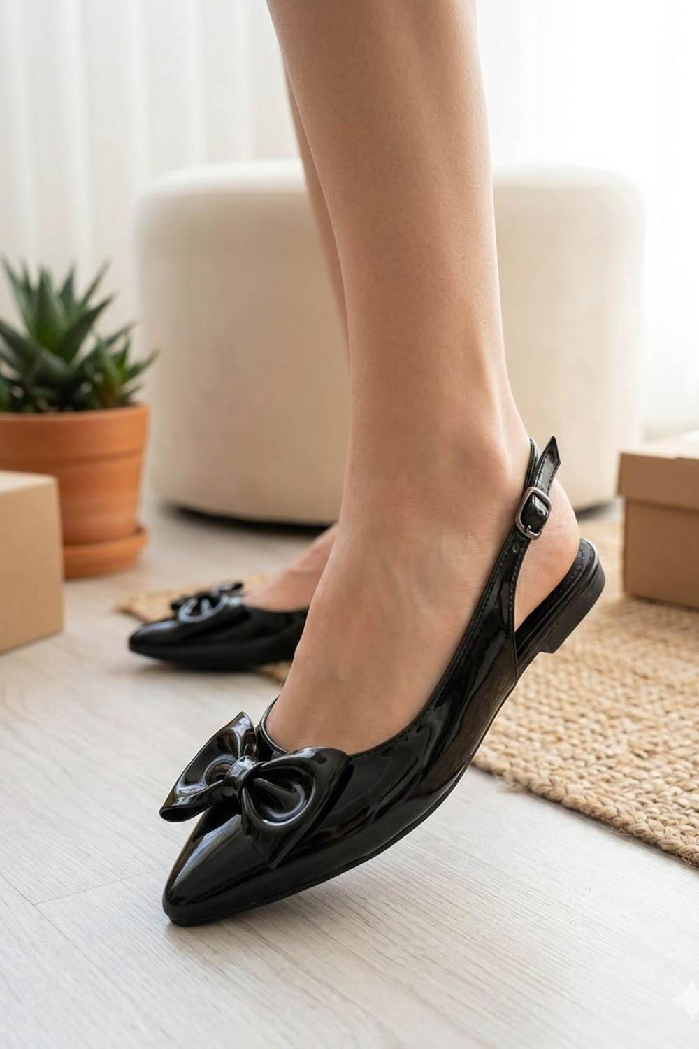 OKÇESİ AÇIK FİYONKLU KADIN BABET AYAKKABI