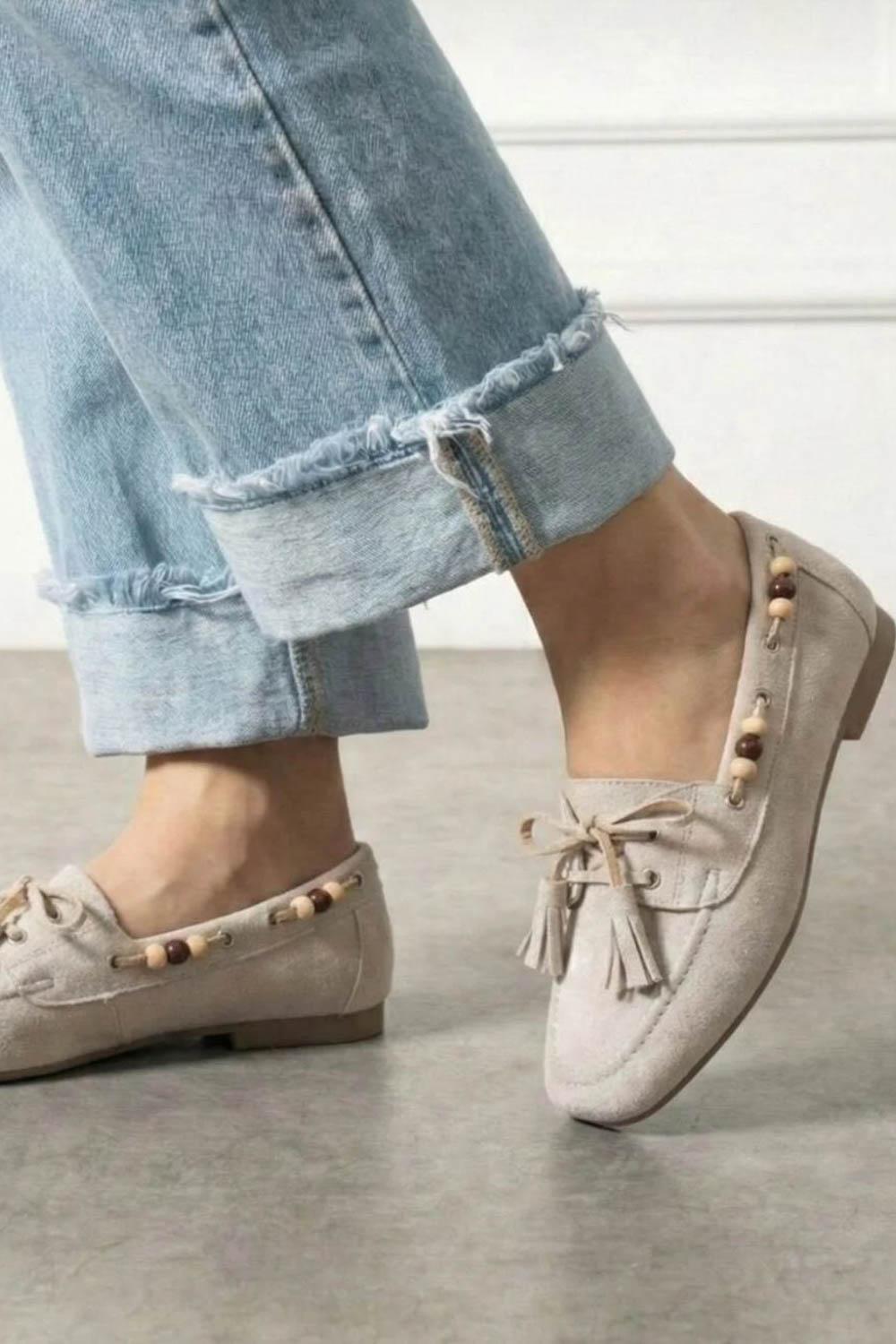 SÜET BONCUK DETAYLI KADIN AYAKKABI