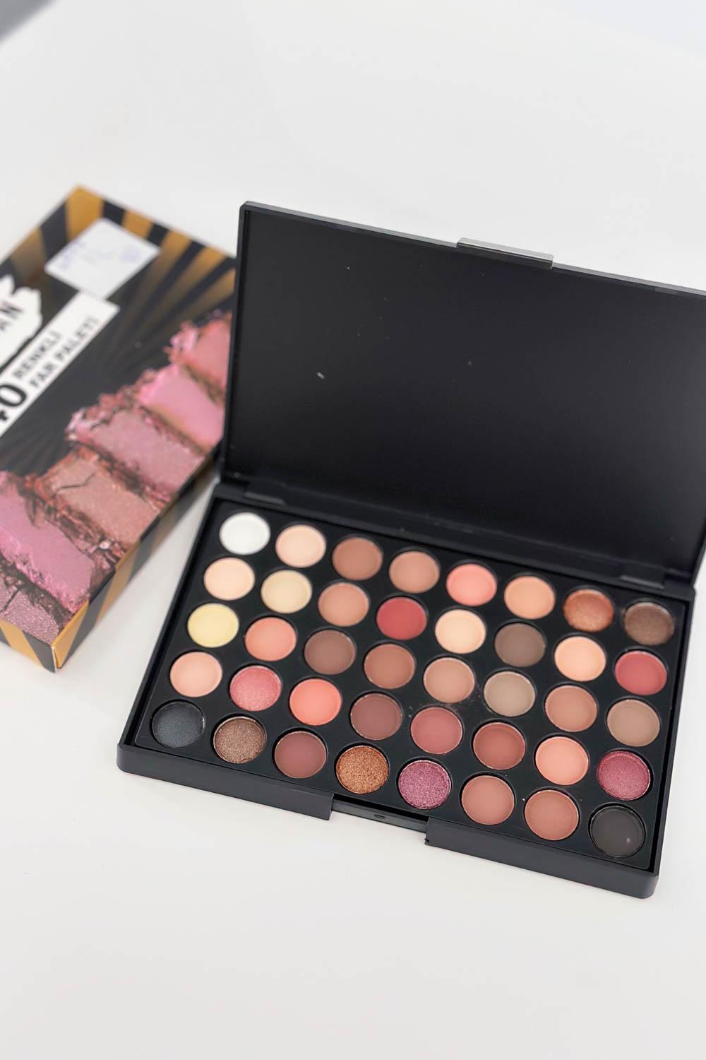 MÜJGAN 40 RENKLİ FAR PALETİ