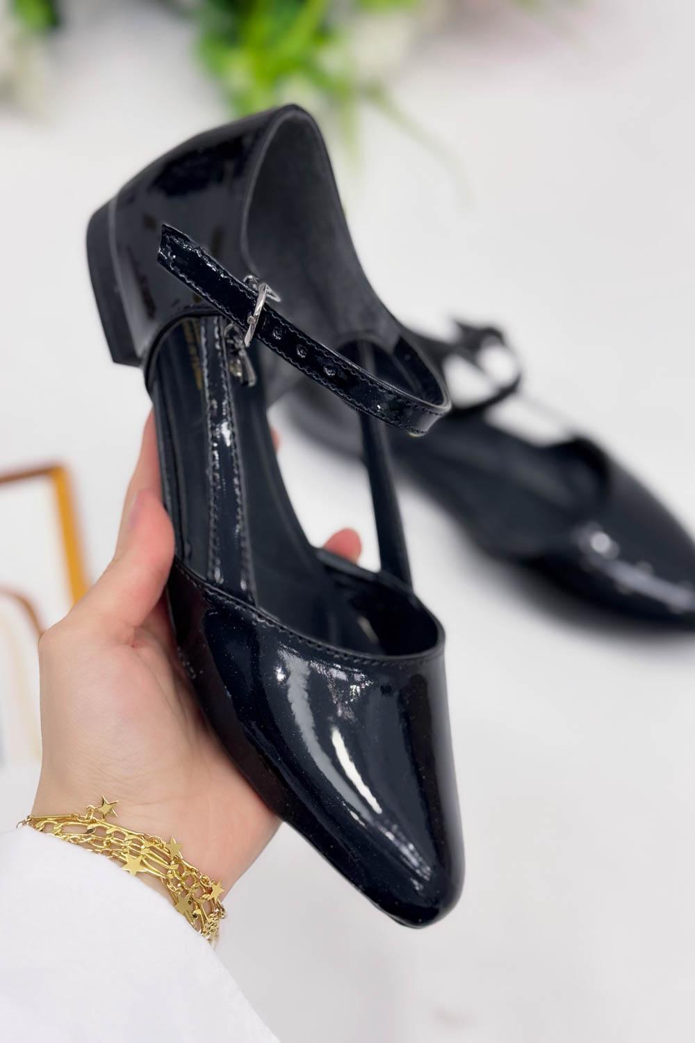 YAN KEMERLİ KADIN BABET AYAKKABI