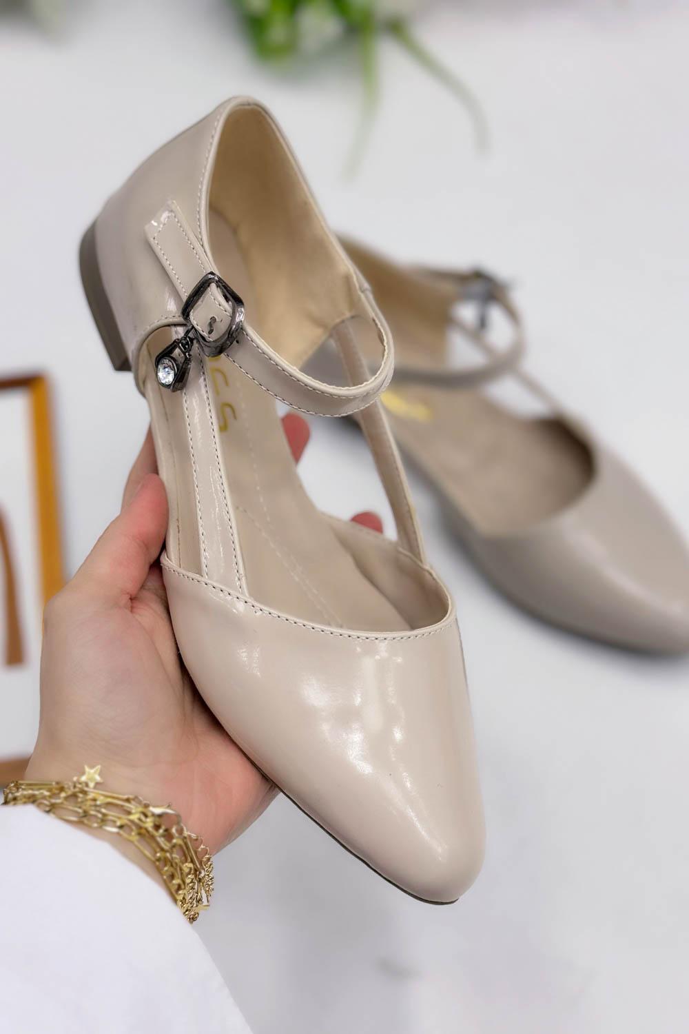 YAN KEMERLİ KADIN BABET AYAKKABI