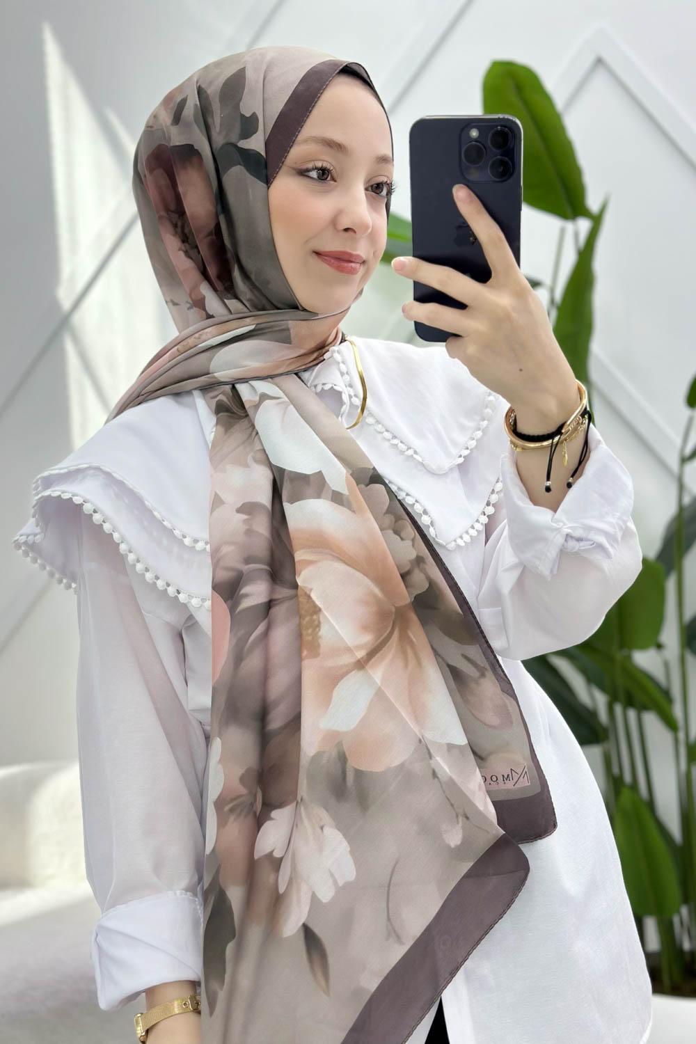 BAHAR ÇİÇEKLERİ DESENLİ PAMUK ŞAL