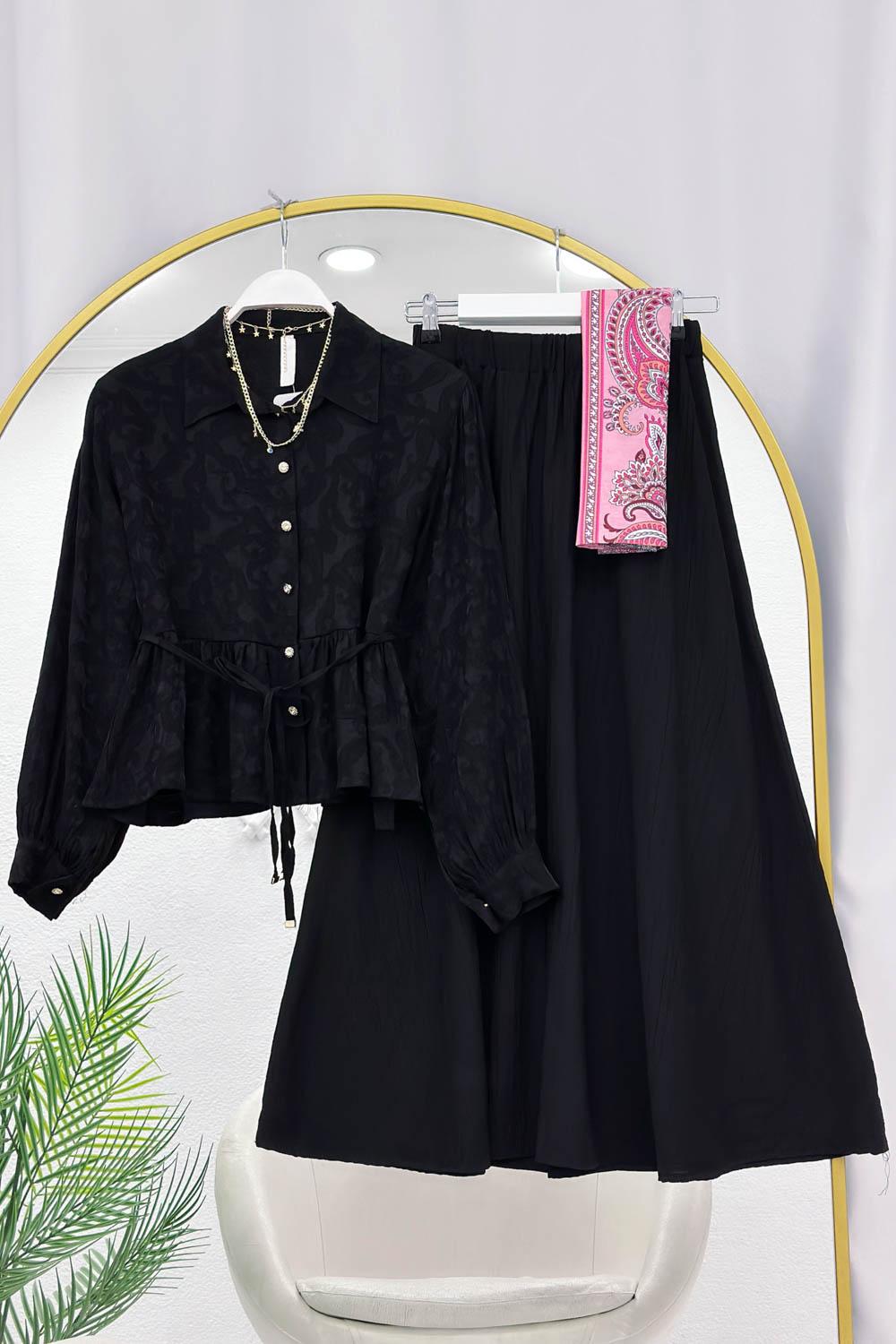 JAKARLI DESENLİ CEKET  ETEK TAKIM