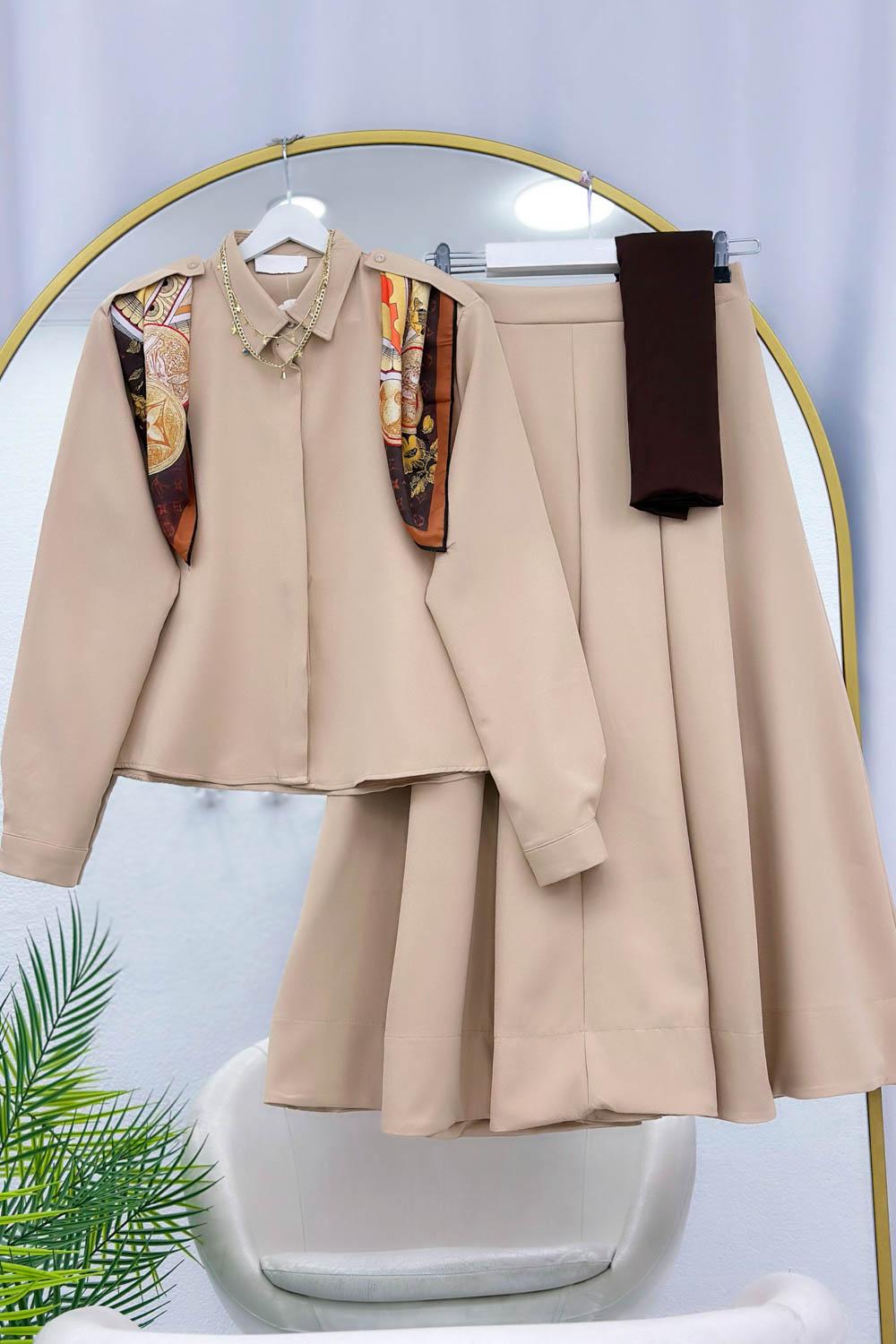 OMUZU FULAR DETAYLI ETEKLİ TAKIM