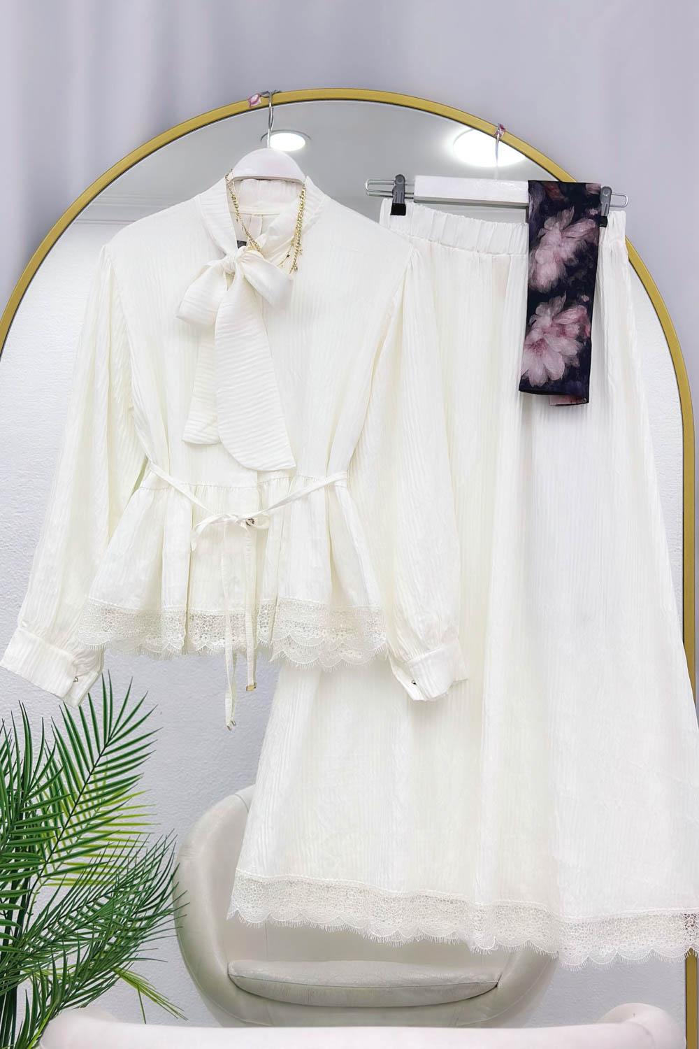 DANTEL DETAYLI KADIN TAKIM