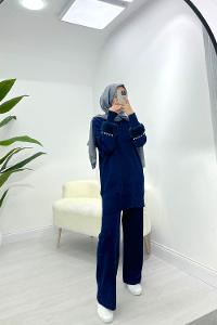 KOLLARI PELUŞ İNCİ DETAYLI TRİKO TAKIM