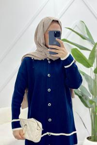 ALACALI HAFİF TABAN KIŞLIK KAPALI PELUŞ KADIN  EV TERLİĞİ