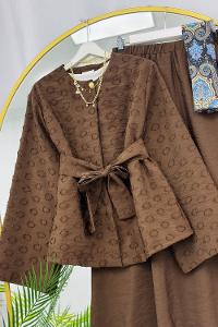 SATEN KUMAŞ KUŞAK DETAYLI ETEKLİ KADIN TAKIM